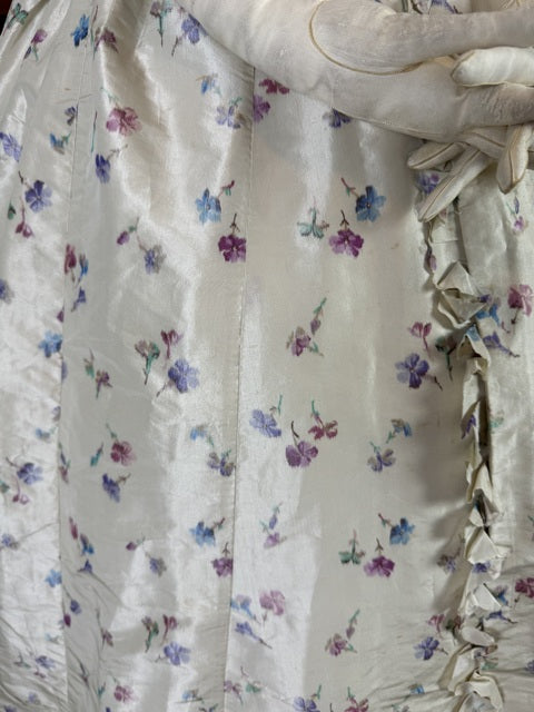Antikes Seidenabendkleid mit Tagesoberteil, ca. 1864