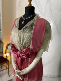 Rosa Satin-Abendkleid aus der Titanic-Ära, ca. 1912