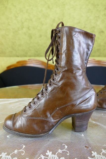 GOODYEAR Antike braune Stiefel, ca. 1915