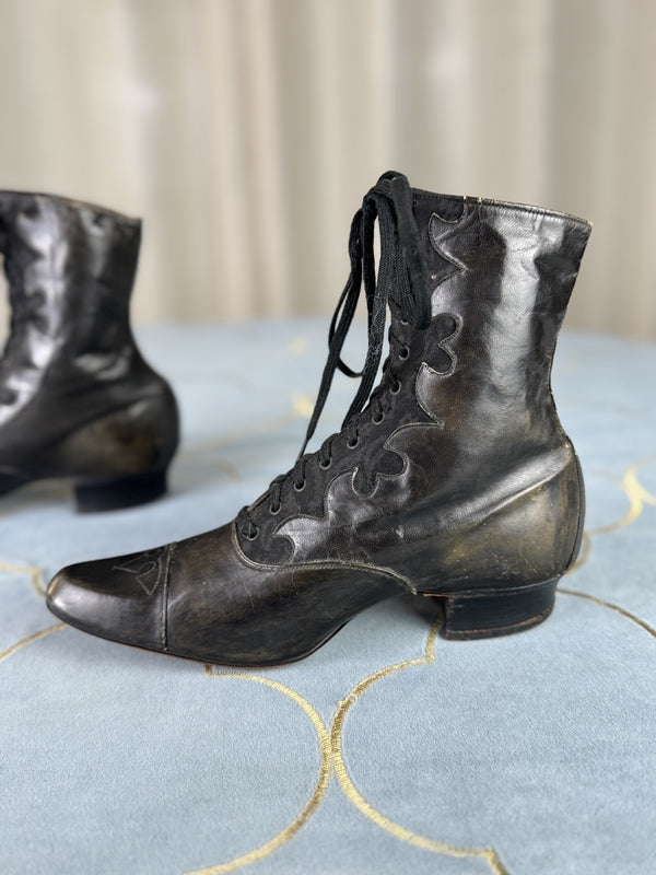 Ungetragene Schnürstiefel, ca. 1900