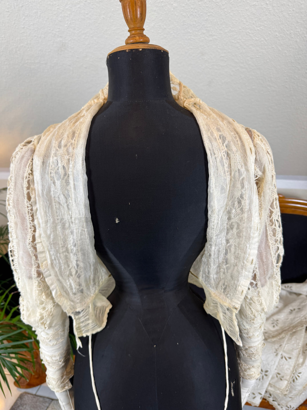 Antique Four‑Piece Edwardian Walking Dress ca. 1910 – Linen, Lace & Lady Gillman Provenance