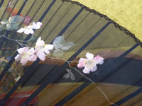 Faltfächer, bemalt mit lila und rosa Blumen, ca. 1895