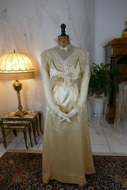 HUGHES &amp; STARNES Brautkleid, ca. 1915