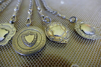 Chatelaine-Brosche, 1902-1964