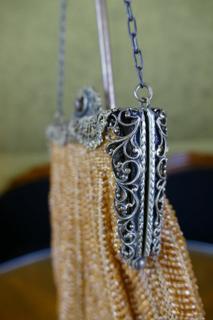 Bernsteinfarbene Art Déco Tasche, 1920er
