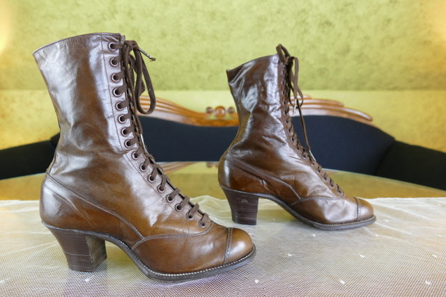 GOODYEAR Antike braune Stiefel, ca. 1915