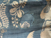 Robe à la Française aus blauem und cremefarbenem Seidendamast – authentisches Kleid aus dem 18. Jahrhundert, ca. 1770