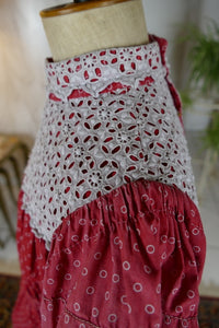Antikes deutsches Kinderkleid, ca. 1910–1911