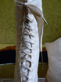 Sportliche Schnürstiefel aus Baumwollsatin, ca. 1875