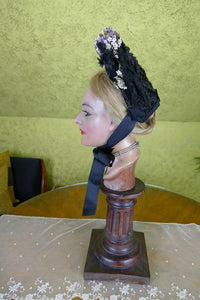 Vergissmeinnicht-Haube, 1880er Jahre