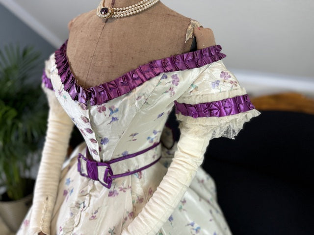 Antikes Seidenabendkleid mit Tagesoberteil, ca. 1864