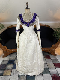 SCOTT Antikes Abendkleid aus Seide, Liverpool, ca. 1890