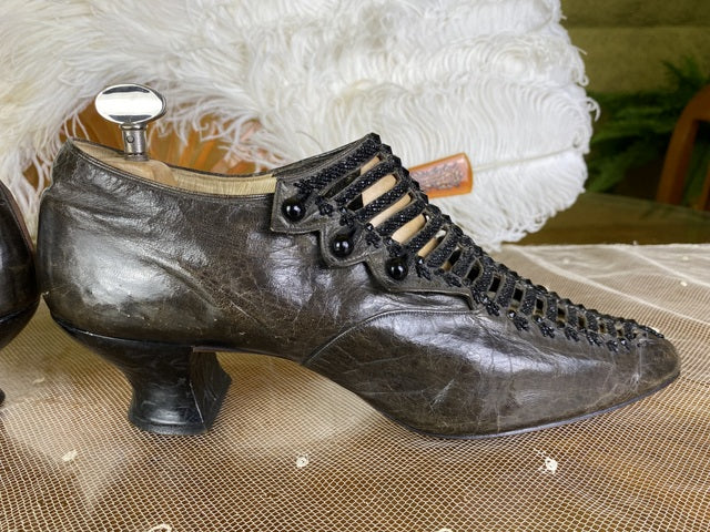 Abendschuhe, ca. 1898