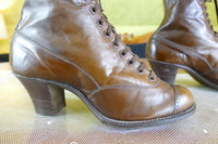 GOODYEAR Antike braune Stiefel, ca. 1915