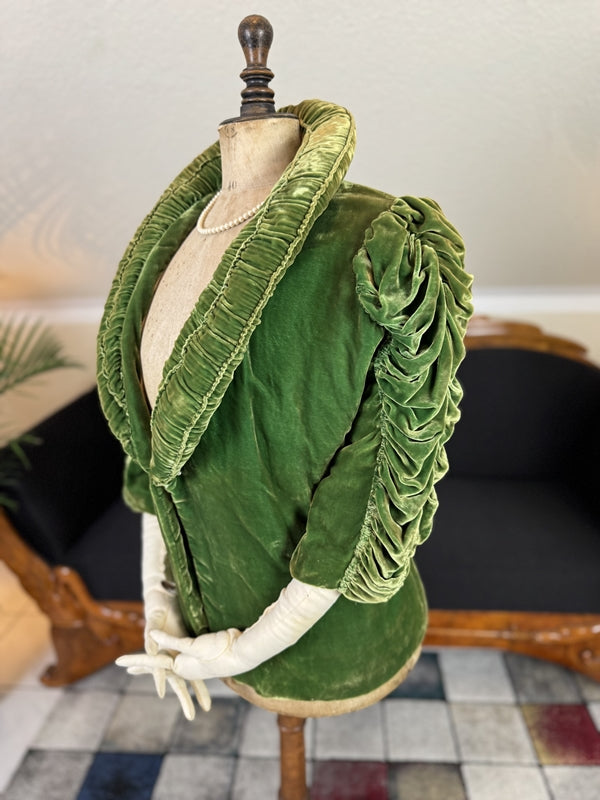 Vintage green velvet evening coat, ca. 1925