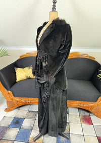 1912 American Edwardian walking dress in dark velvet with lace collar, long skirt and decorative buttons, antique gown