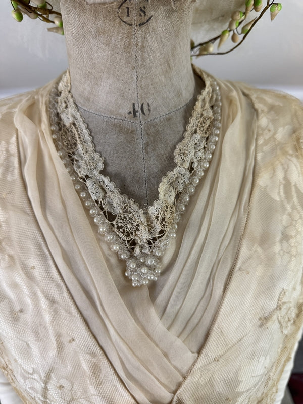 Antikes Hochzeitskleid aus der Titanic-Ära, ca. 1912