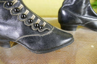 Muster-Knopfstiefel, England, 1870er Jahre