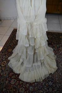 Antikes besticktes Spitzen-Bustle-Überkleid, 1880er Jahre