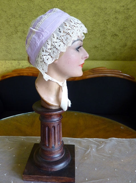 Fliederfarbene Boudoir-Mütze, 1920er Jahre