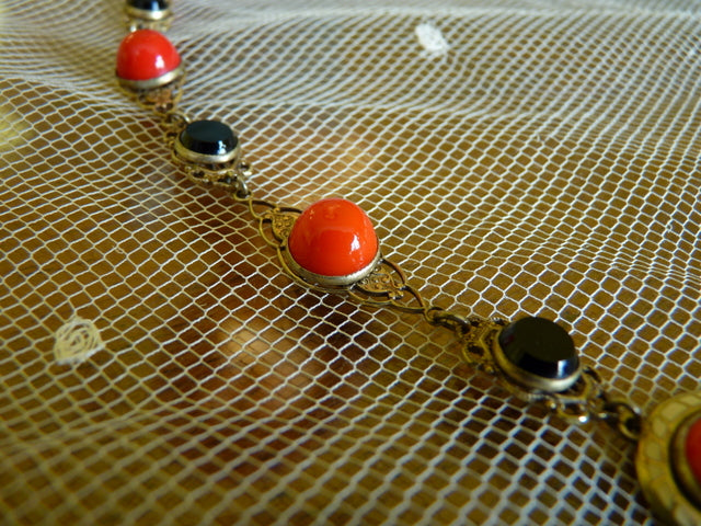 Art Deco Emaille Halskette aus schwarzem &amp; rotem Glas, 1920er