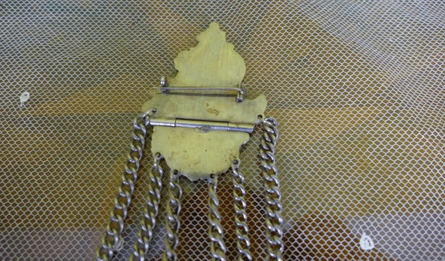 Chatelaine-Brosche, 1902-1964