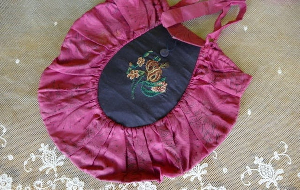 Biedermeier Retikül, ca. 1825 – Blumenstickerei
