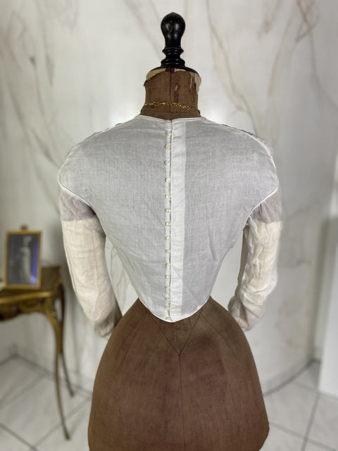 1840 German Biedermeier bodice in brown silk with decorative seams and fitted front, antique garment
