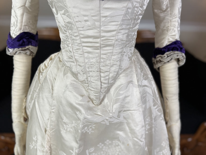 SCOTT Antikes Abendkleid aus Seide, Liverpool, ca. 1890