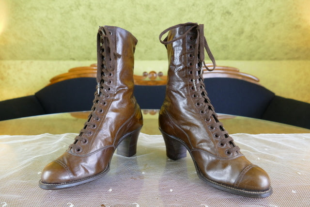 GOODYEAR Antike braune Stiefel, ca. 1915