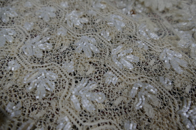 Antikes besticktes Spitzen-Bustle-Überkleid, 1880er Jahre