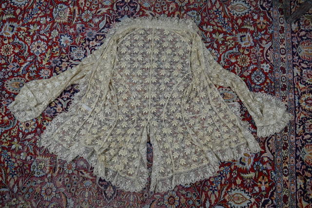 Antikes besticktes Spitzen-Bustle-Überkleid, 1880er Jahre