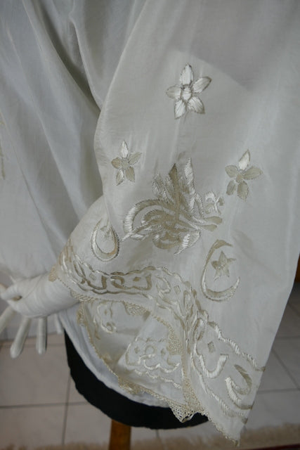 Boudoir-Jacke, ca. 1910