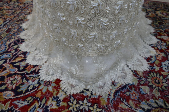 Antikes besticktes Spitzen-Bustle-Überkleid, 1880er Jahre
