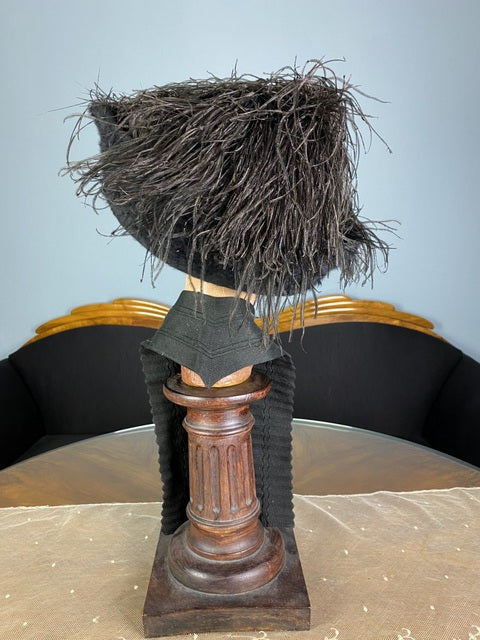 BRADLEY Antique Muffler, ca. 1910 – Gestrickter Baumwoll-V-Ausschnittschal mit Druckknopfverschluss