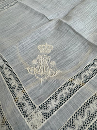 KÖNIGLICHES Spitzentaschentuch mit Hochzeitsmonogramm MIR, aus dem Nachlass der Herzogin Maria Immakulata von Württemberg, geborene Erzherzogin von Österreich, 1900