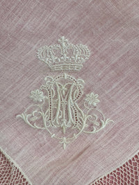 KÖNIGLICHES Spitzentaschentuch mit Hochzeitsmonogramm MIR, aus dem Nachlass der Herzogin Maria Immakulata von Württemberg, geborene Erzherzogin von Österreich, 1900