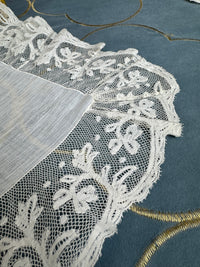 KÖNIGLICHES Spitzentaschentuch mit Hochzeitsmonogramm MIR, aus dem Nachlass der Herzogin Maria Immakulata von Württemberg, geborene Erzherzogin von Österreich, 1900