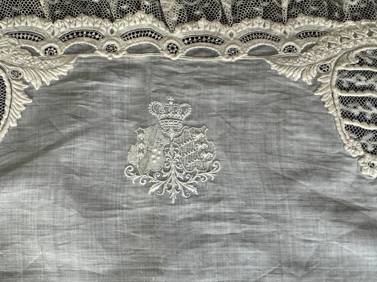 KÖNIGLICHER Boudoir-Kissenbezug, aus dem Nachlass der Herzogin Maria Immakulata von Württemberg, geborene Erzherzogin von Österreich, 1900