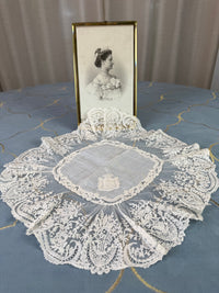 ROYAL Spitzentaschentuch mit Wappen aus Österreich-Toskana, ca. 1860