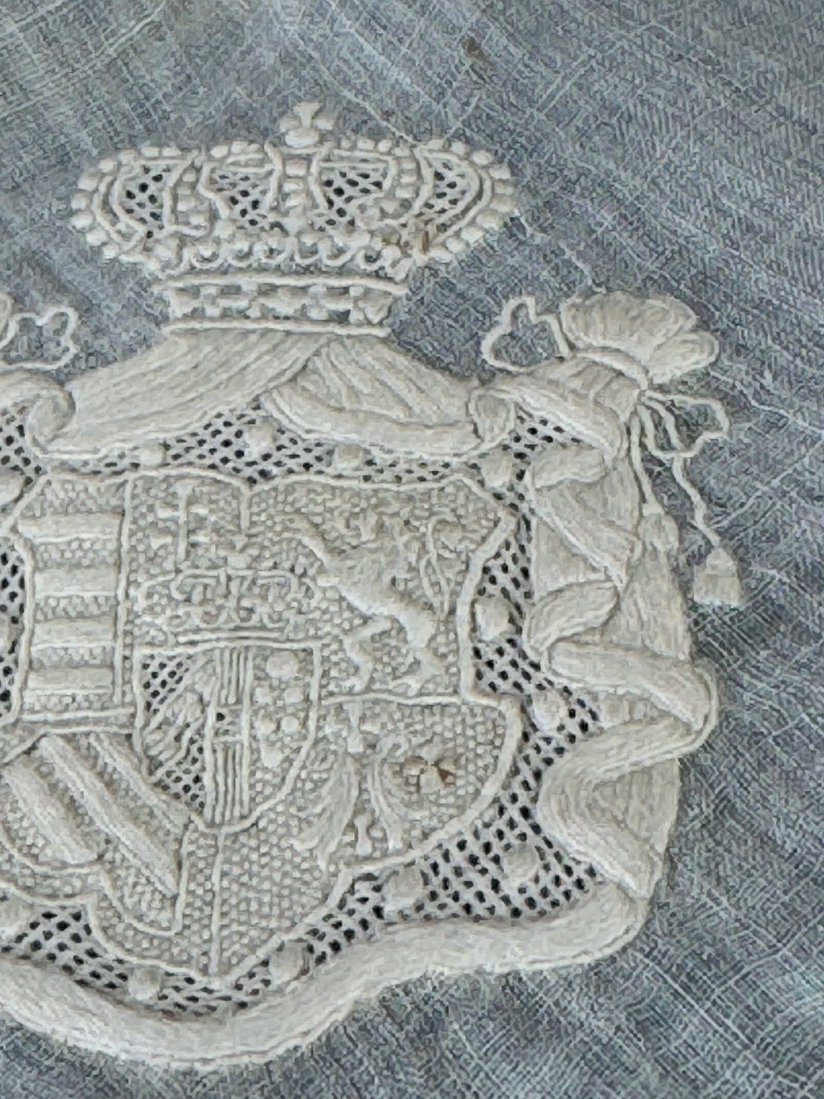 ROYAL Spitzentaschentuch mit Wappen aus Österreich-Toskana, ca. 1860