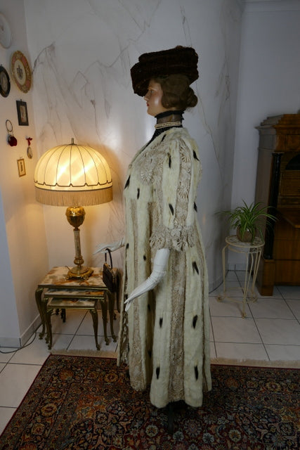 Antique ermine and lace coat, ca. 1908, attributed to Marija Pawlowna Romanowa, Imperial Russia