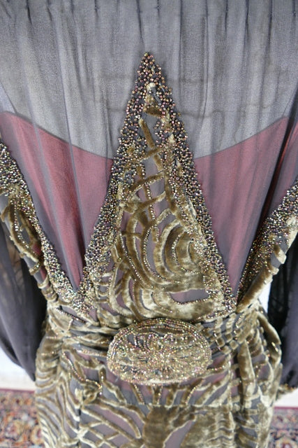 Antikes Samt-Tageskleid, ca. 1923 – Perlenstickerei & Details aus transparentem Crêpe