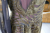 Antikes Samt-Tageskleid, ca. 1923 – Perlenstickerei & Details aus transparentem Crêpe
