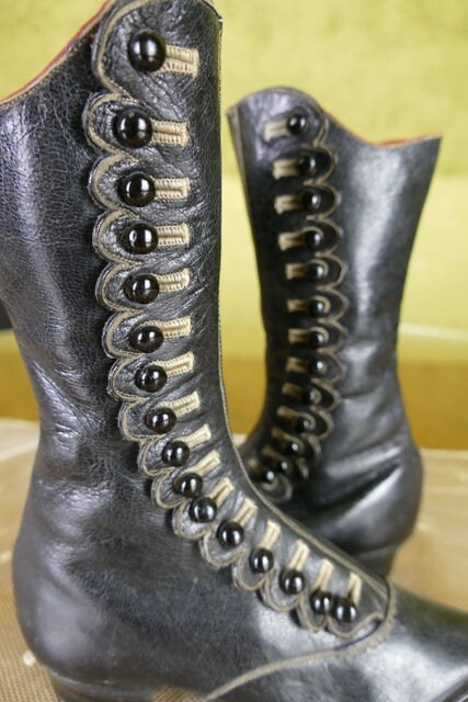 Muster-Knopfstiefel, England, 1870er Jahre