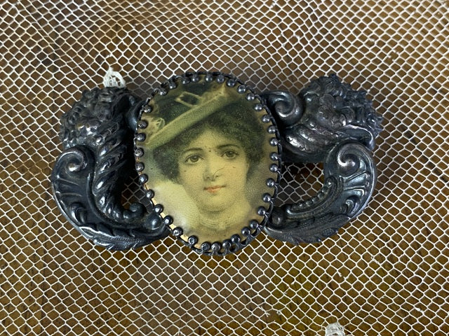Gürtelschnalle mit Jugendstilmotiv, ca. 1908
