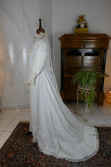 Boudoir-Gewand, Amerika, ca. 1877