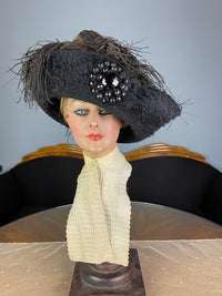 Cream knitted cotton Bradley V‑Neck muffler, ca. 1910, early unisex Edwardian scarf
