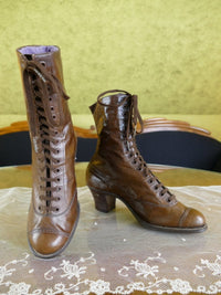 GOODYEAR Antike braune Stiefel, ca. 1915
