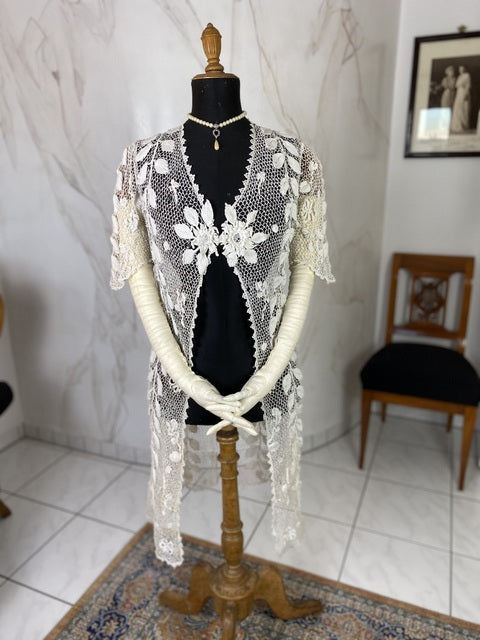 Irische Häkel-Langjacke, England, ca. 1908